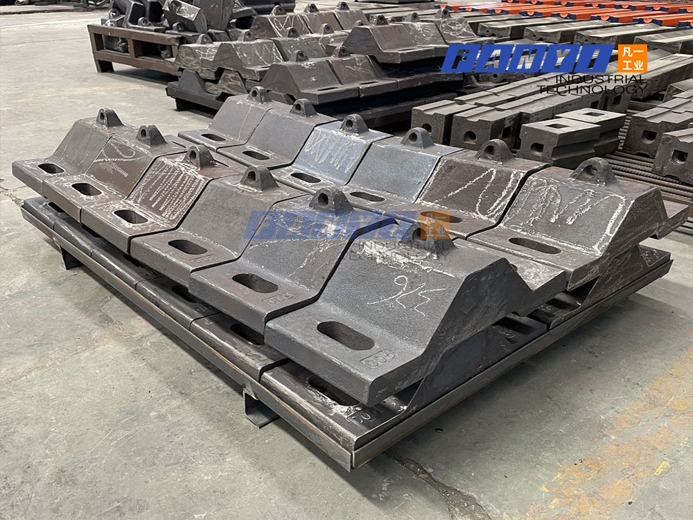 Metallic mill liners 4
